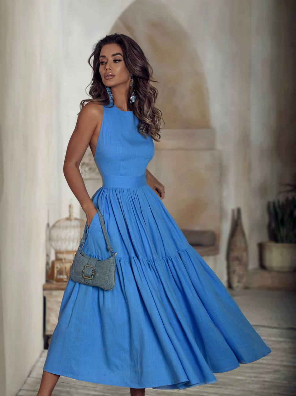 Summer dress with an open back. Art 156