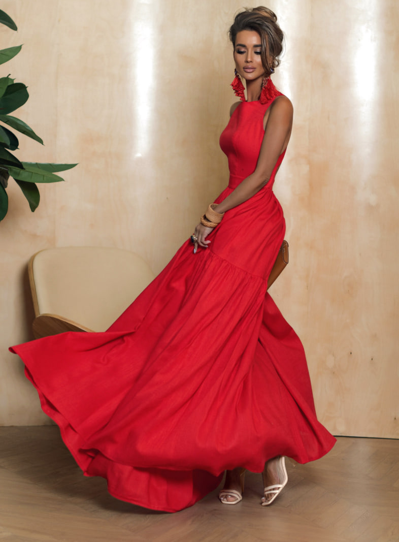 Summer dress with an open back. Art 152