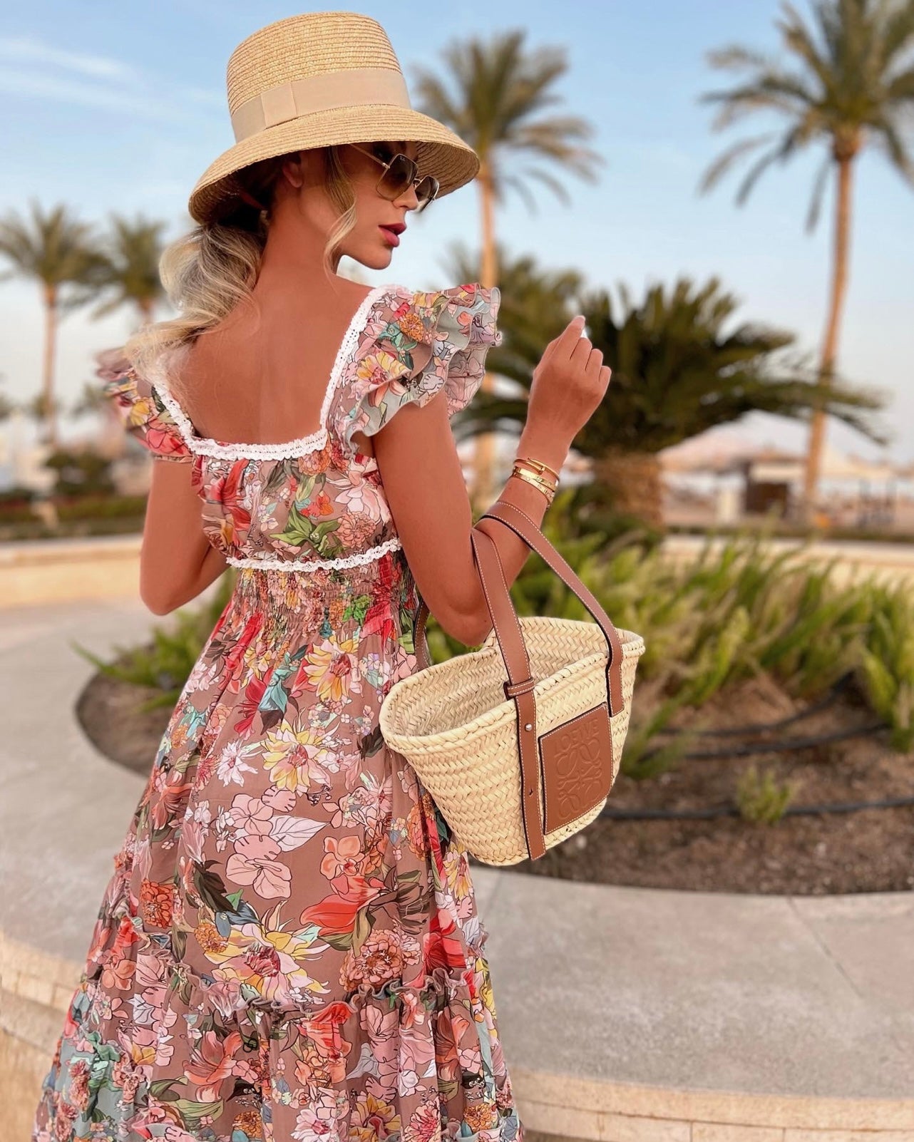 Summer sundress with flounces and lace. Art 122