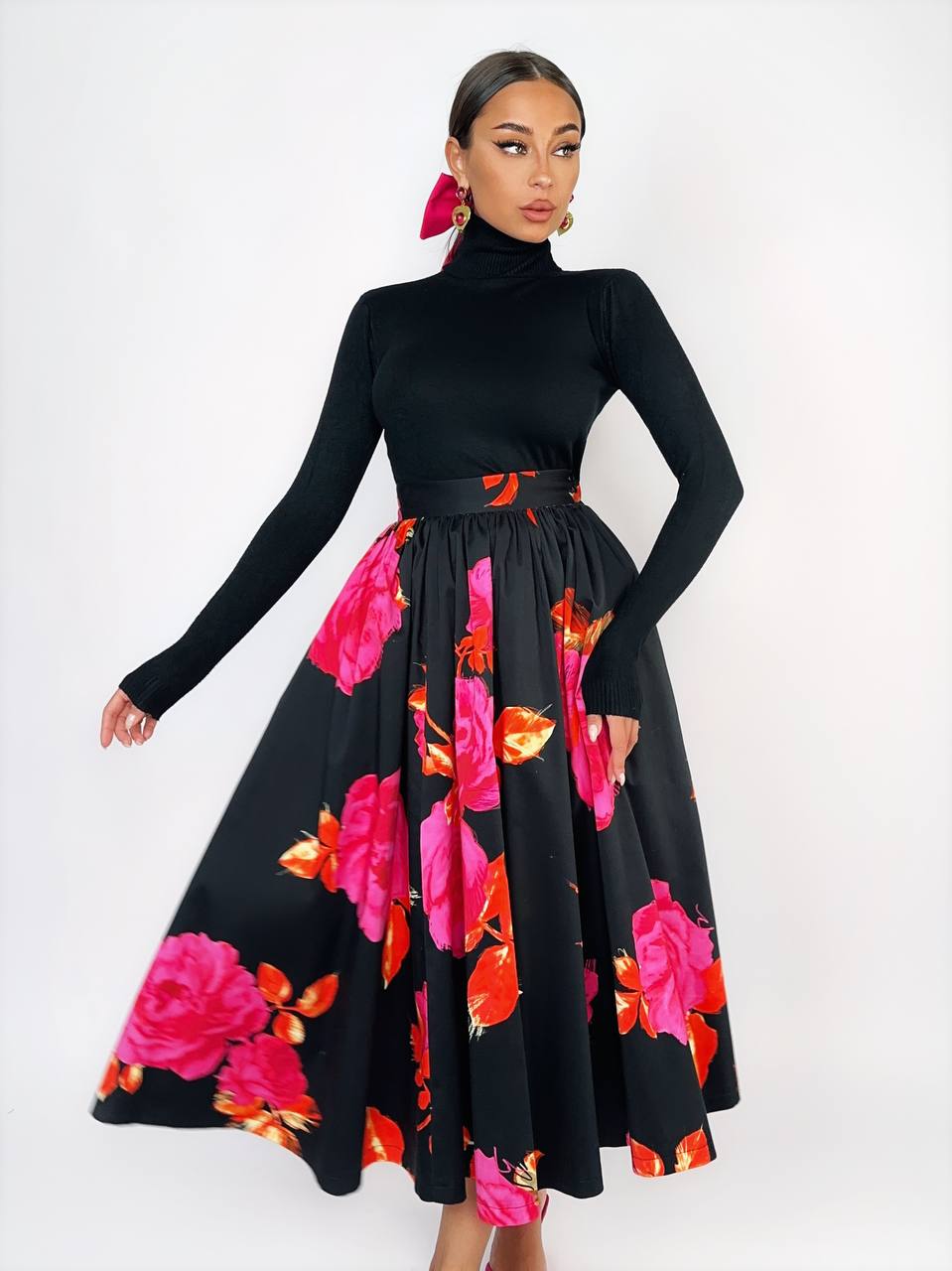 Skirt “Rosemary” Black with pink roses Art. 84