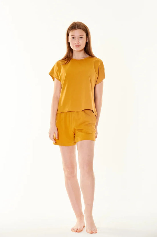 Home set "T-shirt + shorts with pockets"
