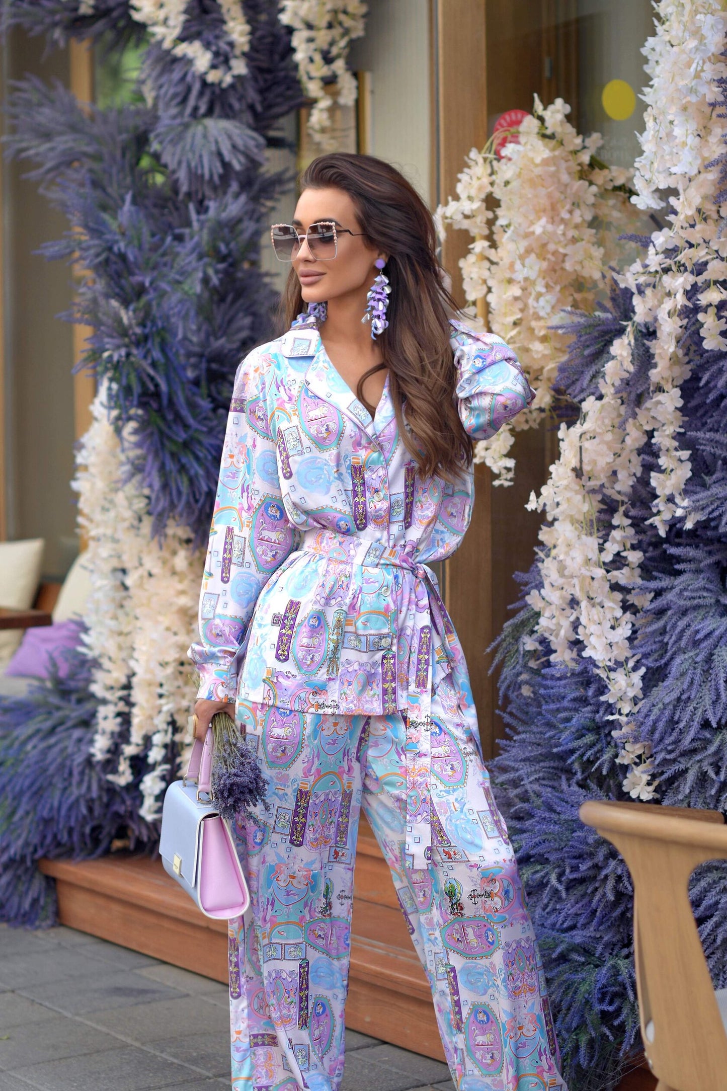 Pajama-style suit. Art 195