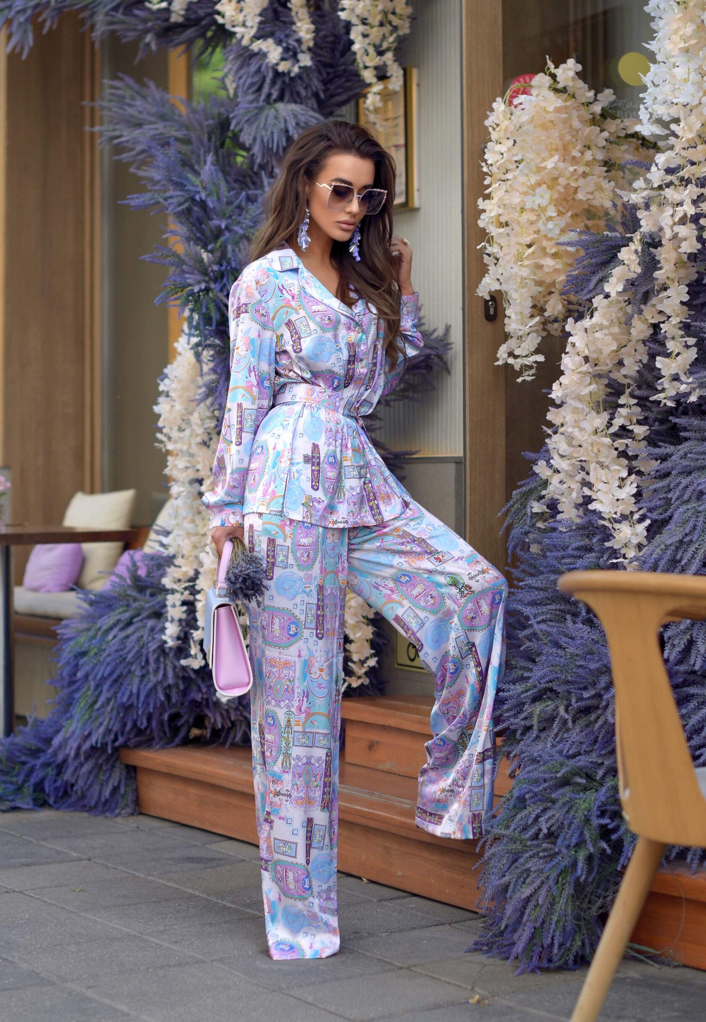 Pajama-style suit. Art 195