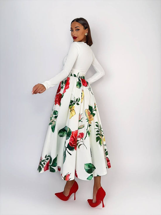 Skirt “Rosemary” White with red roses Art 84