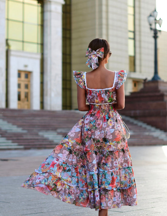 Summer sundress with flounces and lace. Art 122