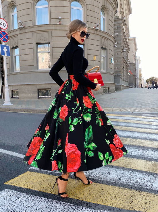 Skirt “Rosemary” Black with red roses Art. 84