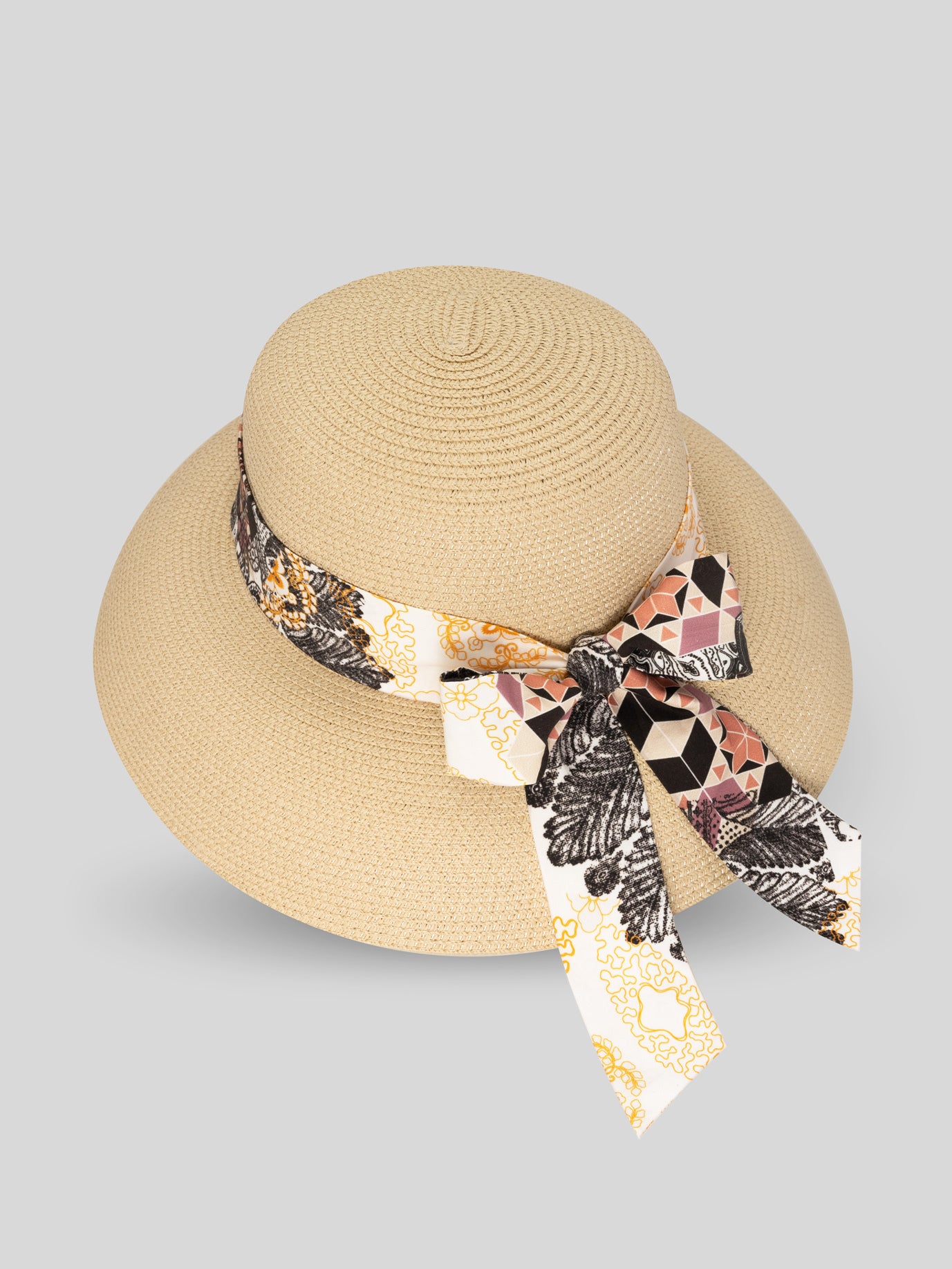 Women's hat. Art 168